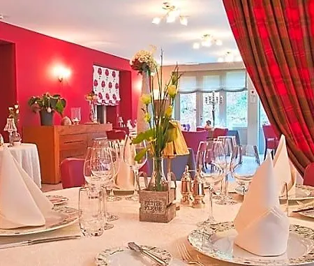 فندق Moulin De 4*